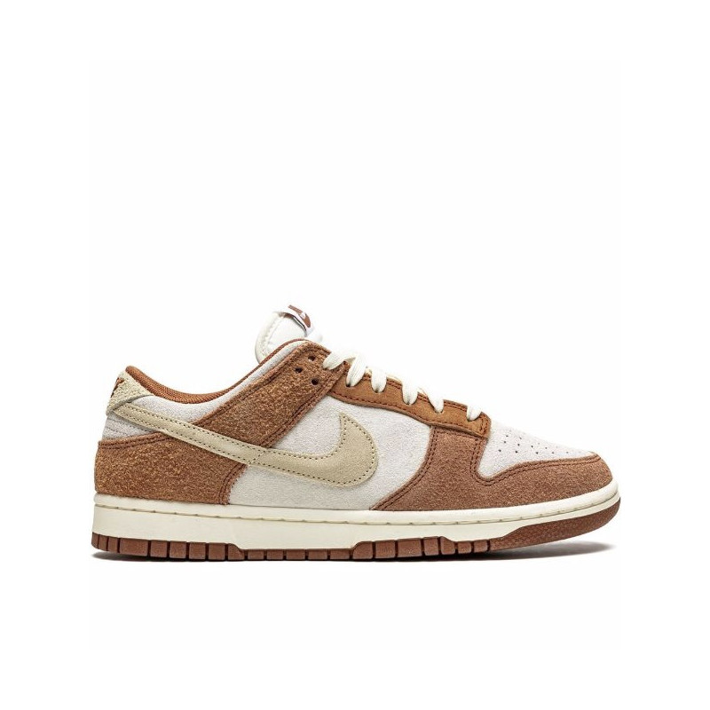 Nike Dunk Low (Medium Curry)